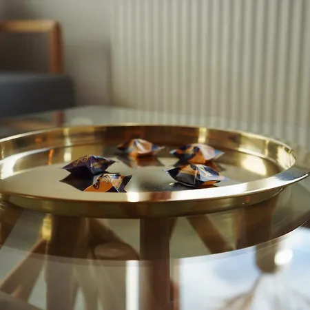 Unique: - Zentral - Kueche - Netflix