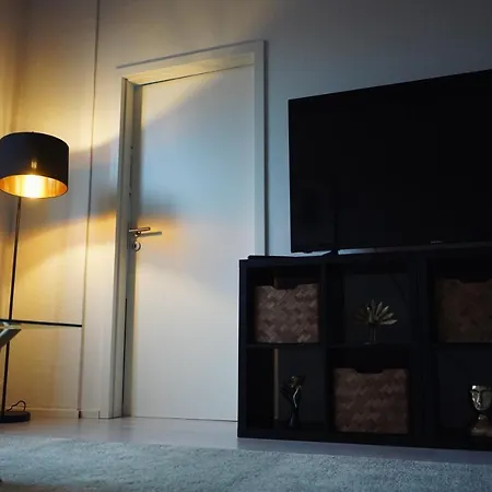 Unique: - Zentral - Kueche - Netflix Apartmán