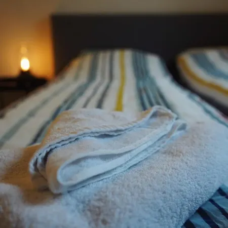 Unique: - Zentral - Kueche - Netflix Brémy