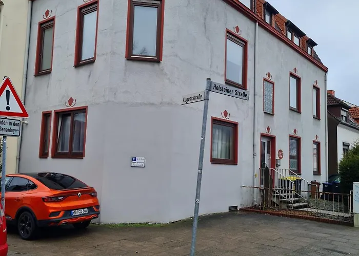 Unique: - Zentral - Kueche - Netflix